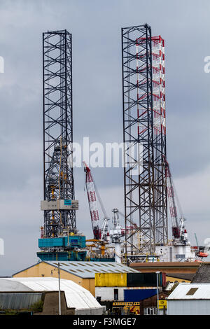 Le Rowan Stavanger jack-up rig huile accosté au quai du Prince Charles à Dundee, Royaume-Uni Banque D'Images