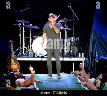 Dallas Smith en performance à l'éjecteur Pays Stampede. Banque D'Images