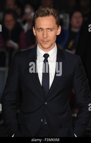 London, UK, UK. 9 octobre, 2015. Tom Hiddleston assiste à la projection de 'rise' au cours de la BFI London Film Festival à Odéon Leciester Square. Credit : Ferdaus Shamim/ZUMA/Alamy Fil Live News Banque D'Images