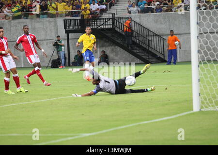 Manaus, Brésil. 09Th Oct, 2015. Lancement du match amical entre la sélection olympique du Brésil et de la sélection de la République dominicaine, s'est tenue à l'Amazon Arena. (Photo : Danilo Mello/Foto Amazonas) Lance da partida amistosa entre a Seleção Olímpica do Brasil e une Seleção da República Dominicana, realizado na Arena Amazônica. (Foto : Danilo Mello/Foto Amazonas) Credit : Danilo Mello/Alamy Live News Banque D'Images