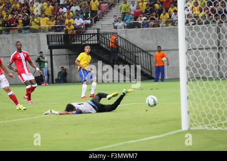 Manaus, Brésil. 09Th Oct, 2015. Lancement du match amical entre la sélection olympique du Brésil et de la sélection de la République dominicaine, s'est tenue à l'Amazon Arena. (Photo : Danilo Mello/Foto Amazonas) Lance da partida amistosa entre a Seleção Olímpica do Brasil e une Seleção da República Dominicana, realizado na Arena Amazônica. (Foto : Danilo Mello/Foto Amazonas) Credit : Danilo Mello/Alamy Live News Banque D'Images