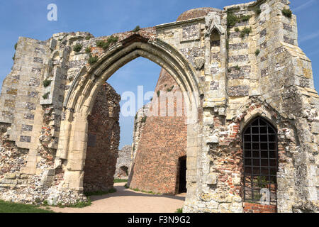 St Benet's Abbey, voûtes en pierre, dans les Norfolk Broads, Norfolk, Angleterre, Royaume-Uni, Europe. Situé sur la rivière Bure Norfolk Banque D'Images