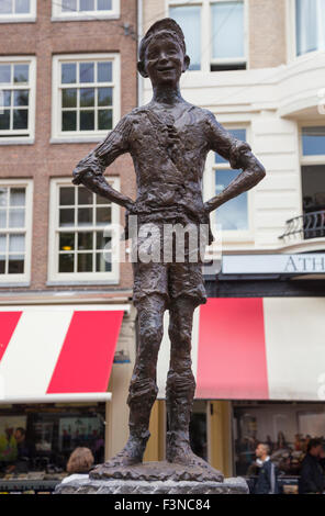 Het Lieverdje (Little Darling) statue à la place Spui, Amsterdam, Pays-Bas Banque D'Images