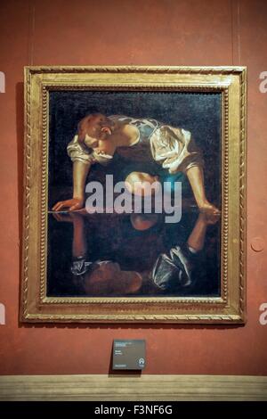 Rome, Italie. 15 juillet, 2015. La statue 'Narcissus' (1598/99) de l'artiste Michelangelo Merisi da Caravaggio au musée Galleria Nazionale d'Arte Antica à Rome, Italie, 15 juillet 2015. Photo : Fredrik von Erichsen/DPA - PAS DE FIL - SERVICE/dpa/Alamy Live News Banque D'Images