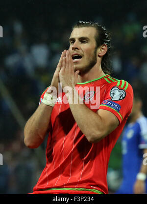 Zenica, Bosnie-et-Herzégovine. 10 Oct, 2015. Gareth Bale of Wales réagit lors de l'Euro 2016 football match de qualification contre la Bosnie et Herzégovine au stade Bilino Polje à Zenica, Bosnie et Herzégovine, le 10 octobre 2015. La Bosnie-et-Herzégovine a gagné 2-0. © Haris Memija/Xinhua/Alamy Live News Banque D'Images