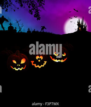 Scary Halloween Night Party Concept de Jack O Lantern citrouille au cimetière et de monstres, l'horreur château hanté Banque D'Images