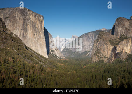 Vue de tunnel, Yosemite National Park Banque D'Images