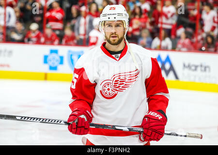 Red Wings de Détroit le défenseur Mike Green (25) au cours de la partie de la LNH entre Banque D'Images