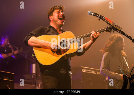 Mumford and Sons effectuer sur leur tournée d'été 2015 Banque D'Images