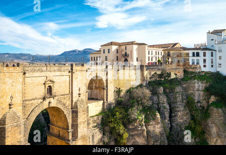 Espagne, Andalousie, Ronda, le Puente Nuevo (Pont Neuf) au cours de la gorge El Tajo Banque D'Images