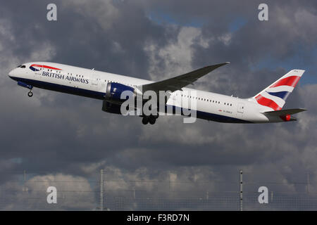 BOEING 787 BRITISH AIRWAYS BA 900 G-ZBKA Banque D'Images