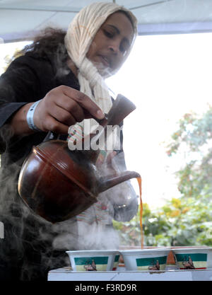 Prague, République tchèque. Oct 11, 2015. Café de Prague Festival à Prague, en République tchèque, le 11 octobre 2015. Photo : CTK Michal Krumphanzl/Photo/Alamy Live News Banque D'Images