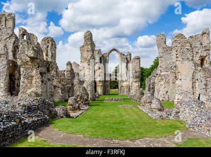 Les ruines de l'église au château d'Acre Prieuré, Château d'Acre, Norfolk, England, UK Banque D'Images