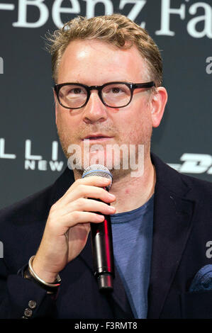 Tokyo, Japon. 12 octobre, 2015. Le créateur de mode Américain Todd Snyder parle lors de la réception d'ouverture de la Mercedes-Benz Fashion Week printemps-été 2016 collection Tokyo, à Roppongi le 12 octobre 2015, Tokyo, Japon. La Mercedes-Benz Fashion Week Tokyo se déroule du 12 au 17 octobre. Credit : Rodrigo Reyes Marin/AFLO/Alamy Live News Banque D'Images