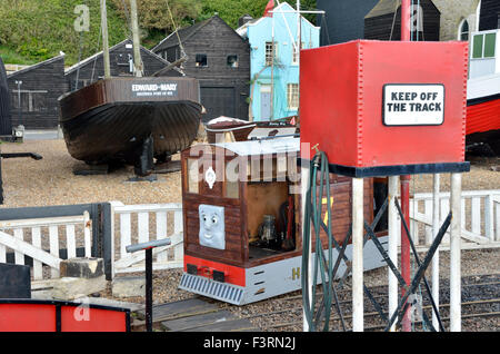 Hastings, East Sussex, Angleterre, Royaume-Uni. Chemin de fer miniature Hastings (HMR) 10,25" (260 mm) un chemin de fer miniature sur le front. Banque D'Images