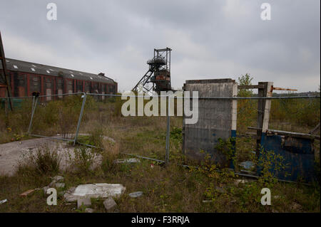 La mine de Penalta, Galles du Sud, Royaume-Uni. 11 octobre, 2015. La liquidation house est un bâtiment classé et est en vente. L'objectif pour l'immeuble à être développé dans d'appartements et ils vous donnent sur la vieille de liquidation, qui est également inscrit comme monuments historiques importants pour les mineurs dans le sud du Pays de Galles. Credit : Roger tiley/Alamy Live News Banque D'Images