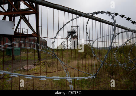 La mine de Penalta, Galles du Sud, Royaume-Uni. 11 octobre, 2015. La liquidation house est un bâtiment classé et est en vente. L'objectif pour l'immeuble à être développé dans d'appartements et ils vous donnent sur la vieille de liquidation, qui est également inscrit comme monuments historiques importants pour les mineurs dans le sud du Pays de Galles. Credit : Roger tiley/Alamy Live News Banque D'Images