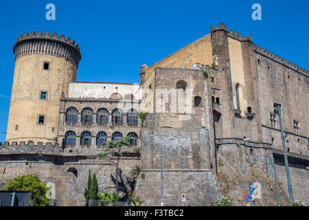 Le Castel Nuovo, Naples, Italie Banque D'Images