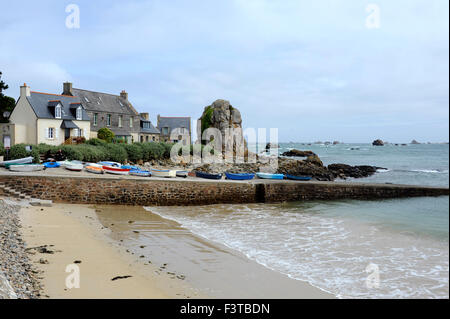 Pors Hir,du port et de la plage,Plougrescant Tregor,Côtes-d'Armor,Bretagne,Bretagne,France Banque D'Images