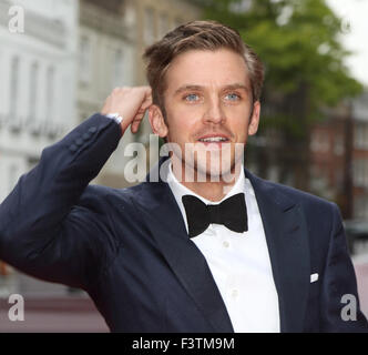 Downton Abbey BAFTA TRIBUTE - tapis rouge - au Richmond Theatre, Londres avec : Dan Stevens Où : London, Royaume-Uni Quand : 11 août 2015 Banque D'Images