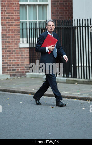 Londres, Royaume-Uni, le 13 octobre, 2015. Secrétaire des affaires étrangères Philip Hammond vu au 10 Downing Street à Londres Banque D'Images