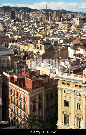 Vue depuis le Mirador de Colon - colonne de Christophe Colomb à Barcelone, Catalogne, Espagne Banque D'Images