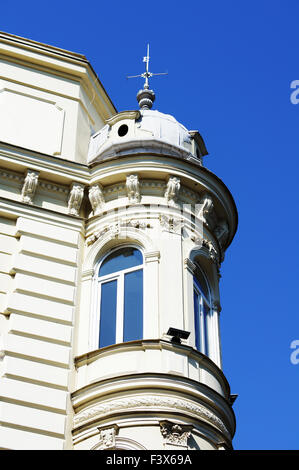 Façade de style art nouveau dans la vieille ville de Tbilissi Banque D'Images