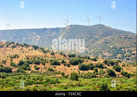 Parc éolien sur Chypre Banque D'Images