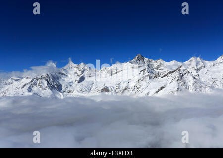 Neige de l'hiver, massif des Alpes Suisse, Zermatt, Valais, Alpes valaisannes, suisse, sud de l'Europe. Banque D'Images