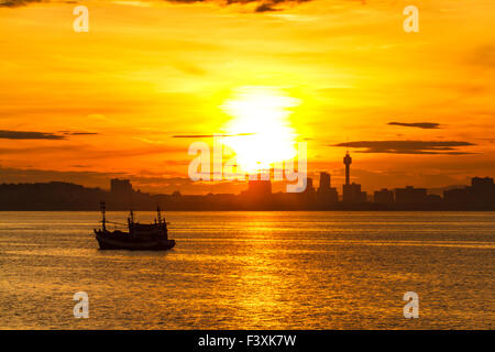 Lever de soleil sur Koh Larn Pattaya Chonburi, Thaïlande Banque D'Images