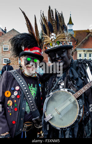 Morris Dancers de Hunters Moon à Lewes durant les villes festival folklorique annuel, Lewes, dans le Sussex, UK Banque D'Images