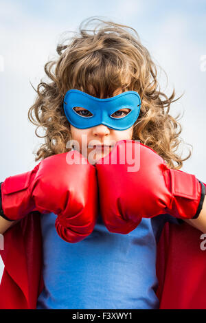 Kid de super-héros. Girl power concept Banque D'Images