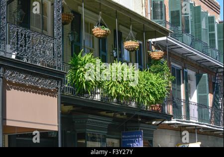 Le beau bâtiment de Maison royale est une galerie présentant des objets d'art, bijoux et bien plus sur Royal St, New Orleans, LA Banque D'Images