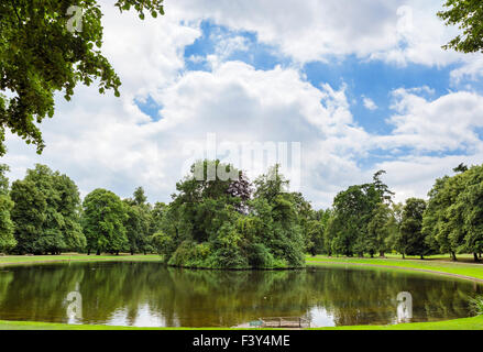 Île sur laquelle Diana Princesse de Galles est enterré dans le parc d'Althorp, Northamptonshire, England, UK Banque D'Images