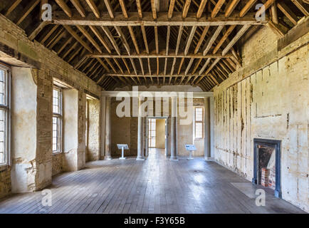 Salle à colonnes ou la Grande Chambre, en pleine rénovation dans Kirby Hall, un 16thC maison élisabéthaine nr Gretton, Northants, UK Banque D'Images