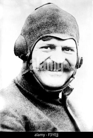 LOUIS CHEVROLET (1878-1941) Swiss-pilote de course américain né en février 1914 Banque D'Images