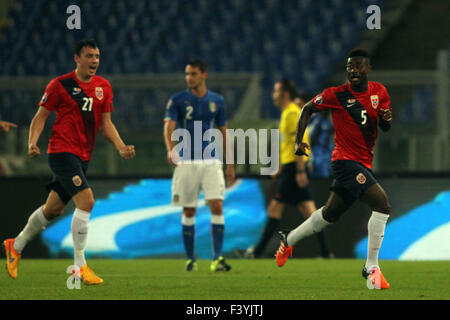 Rome, Italie , Olimpyc Stadium le 13 octobre 2015. Football / Soccer : France 2016 européen de qualification : le Groupe h, l'Italie contre la Norvège Italie gagne le match, score Tettey (Ni) Florenzi (ita) Pellè (ita) (photo : Marco Iacobucci/Alamy live news) Banque D'Images