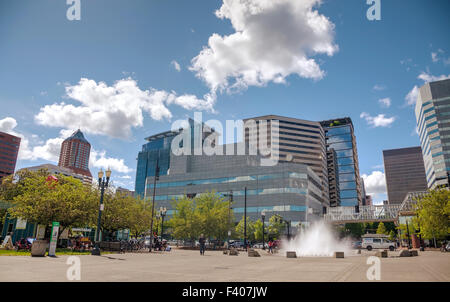 Le centre-ville de Portland cityscape sur un jour nuageux Banque D'Images