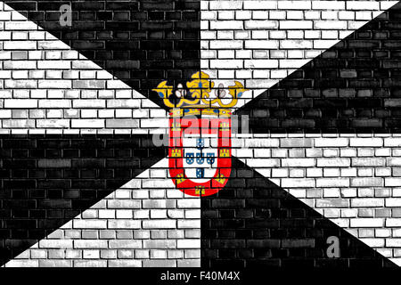 Drapeau de Ceuta peint sur mur de brique Banque D'Images