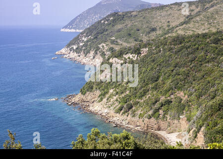 Côte méditerranéenne près de Bagnaia, Elba, Italie Banque D'Images