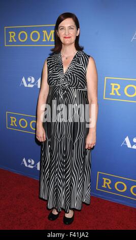 Los Angeles, Californie, USA. 13 Oct, 2015. EMMA DONOGHUE écrivain à la "chambre" Los Angeles Premiere' qui a eu lieu au Pacific Design Center, West Hollywood, CA. Crédit : Paul Fenton/ZUMA/Alamy Fil Live News Banque D'Images