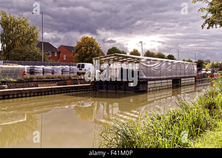 Cale sèche pour les bateaux du canal à Leigh. Banque D'Images