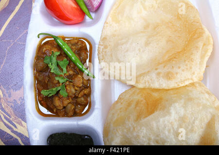 Chole bhature épicé Banque D'Images