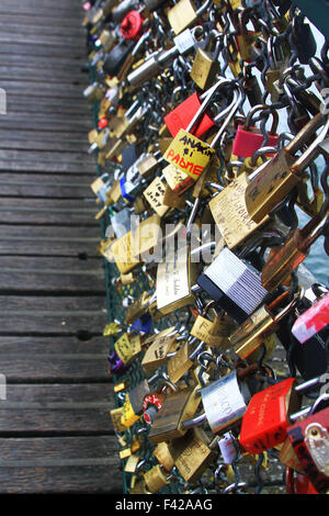 Pont de serrures dans Paris, France Banque D'Images