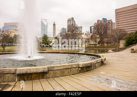 Temps couvert plus de charlotte nc skyline Banque D'Images