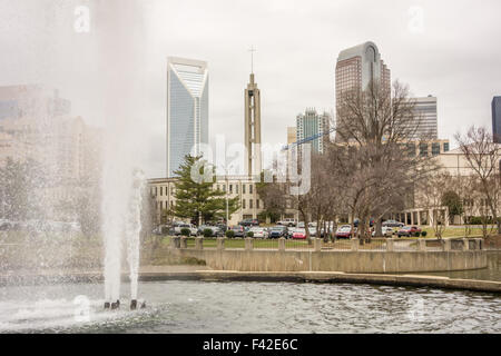 Temps couvert plus de charlotte nc skyline Banque D'Images