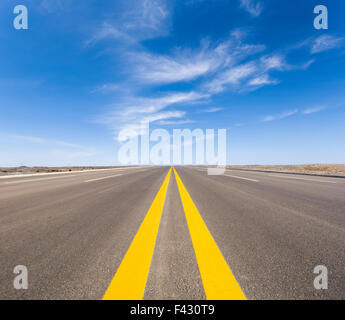 Road dans le gobi Banque D'Images