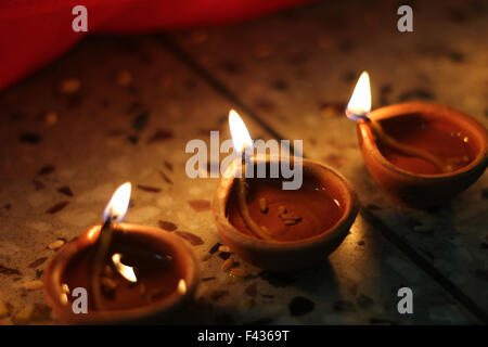 Les lampes traditionnelles diwali Banque D'Images