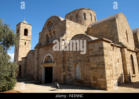 Vue extérieure du monastère Saint Barnabus icône Saint Barnabas et du bâtiment du musée archéologique de Famagousta, dans le nord turc DE Chypre KATHY DEWITT Banque D'Images