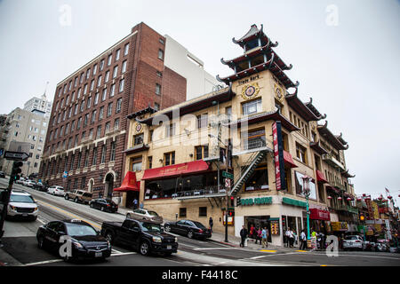 Rue et place du marché de Chinatown à San Francisco, Californie Banque D'Images